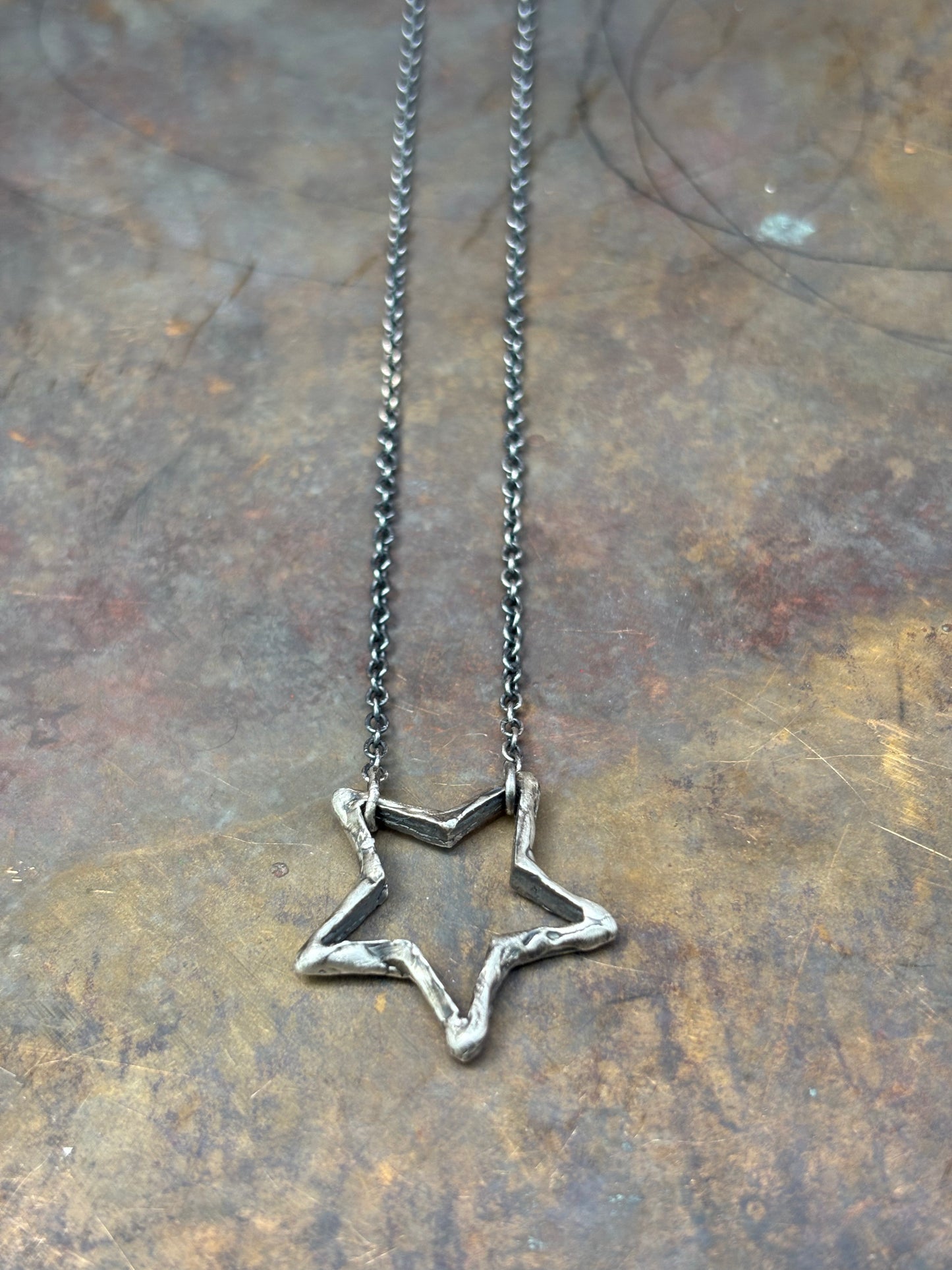 Hollow Star Necklace - Silver